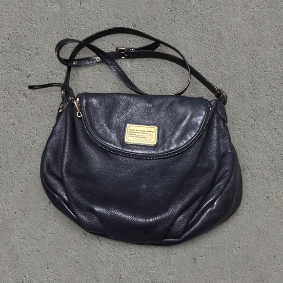Marc By Marc Jacobs Handbags - Marc by Marc Jacobs Classic Q Natasha black pebbled leather crossbody bag
